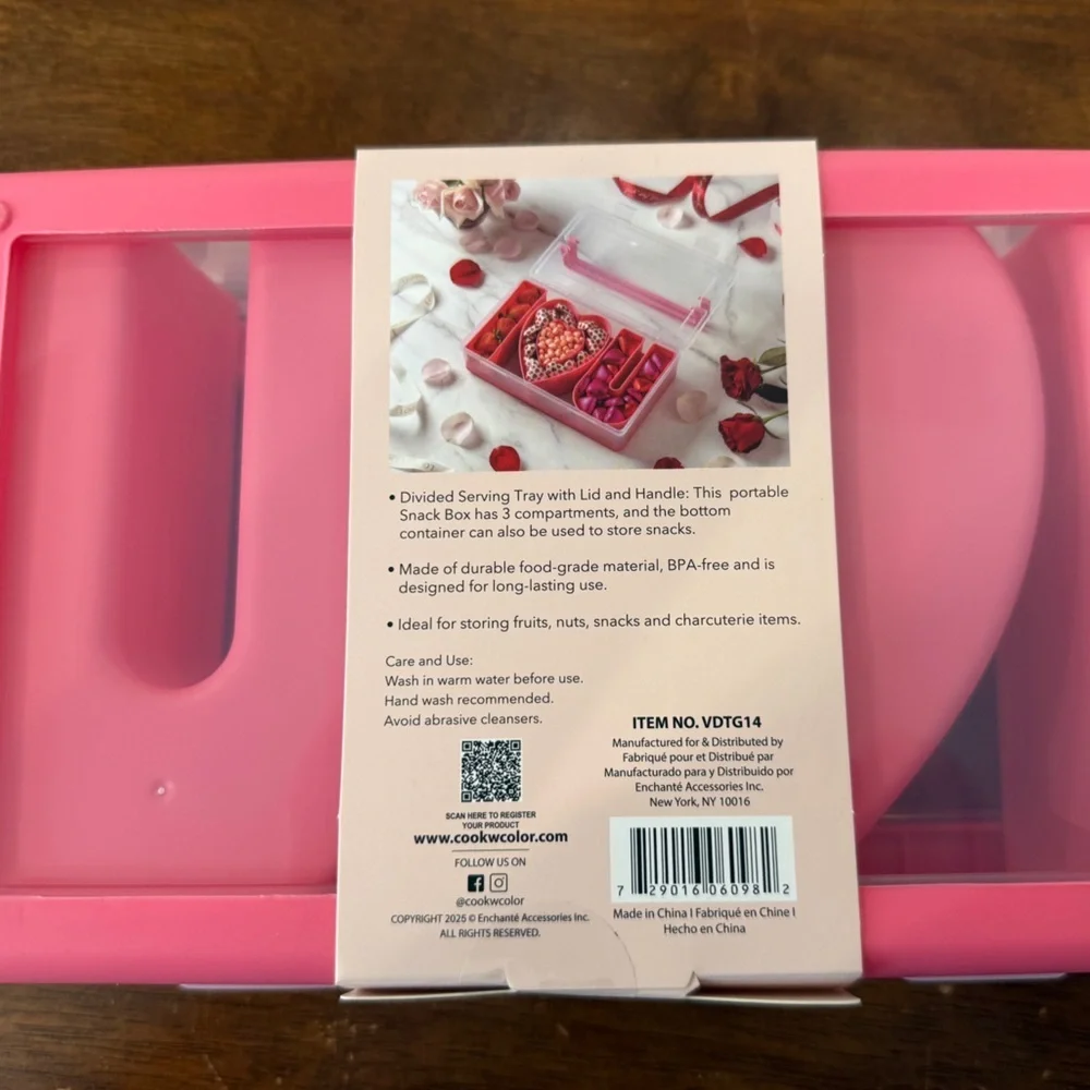 NWT Cook with Color on-the- go Snack box- I heart you- Valentine’s Day